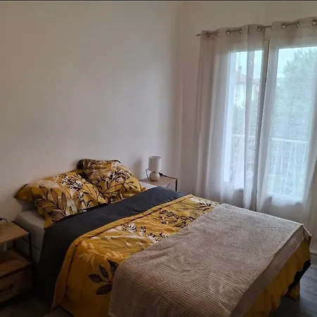 Chez Lili, 3 Chambres, 5 Personnes, Duplex, Balcon Apartman *